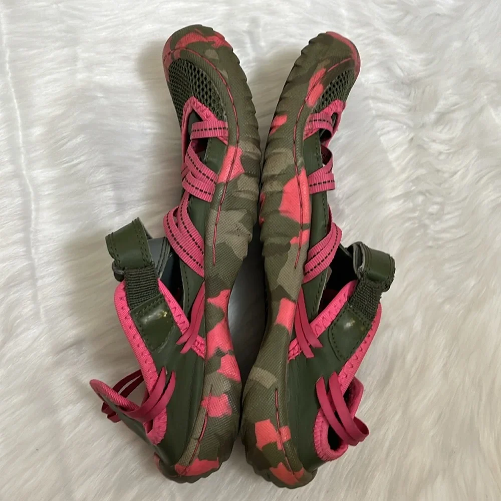 Jambu Army Green Pink Water Shoes Sandals
